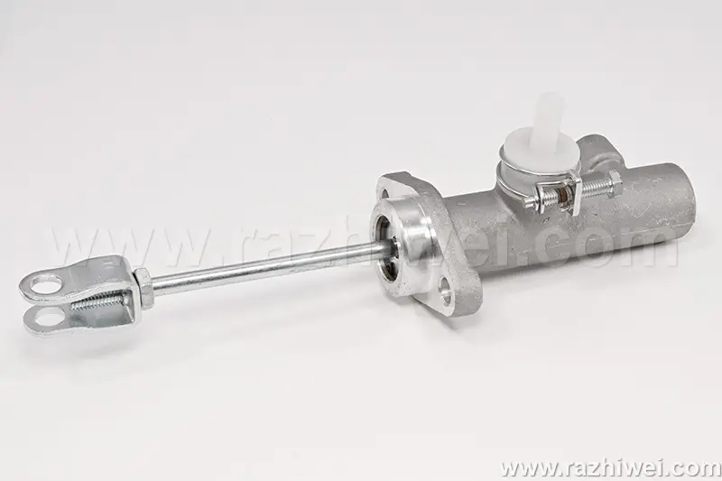 CLUTCH MASTER CYLINDER