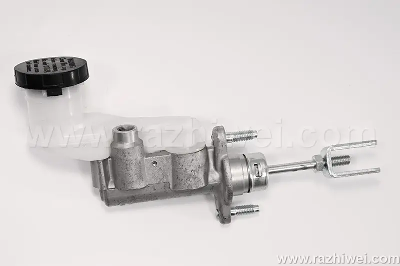 CLUTCH MASTER CYLINDER